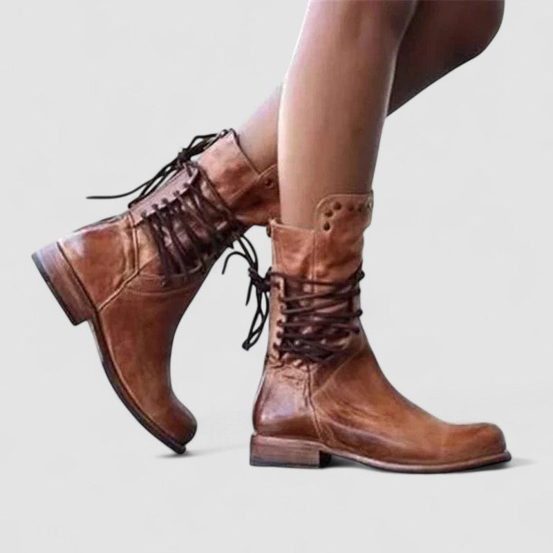 Marielle | Vintage enkellaarsjes met vetersluiting