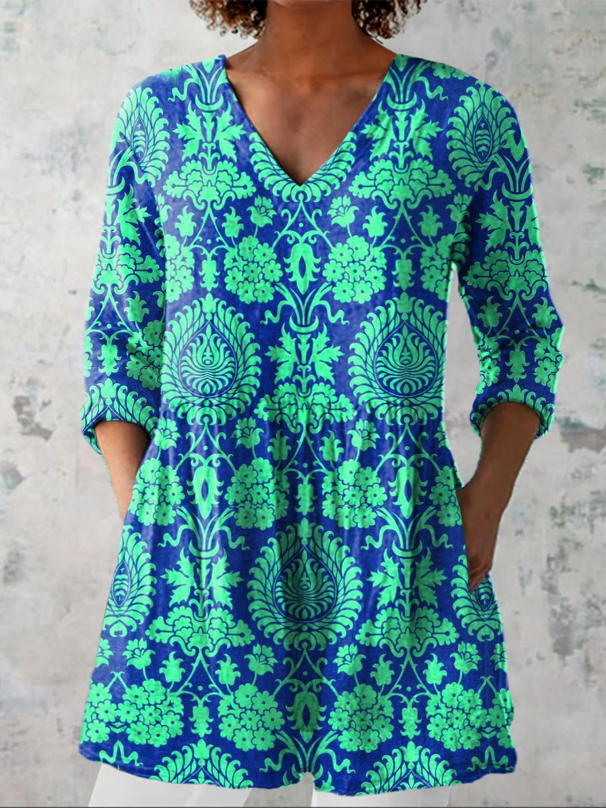 Ciska | Lange blouse met V-hals