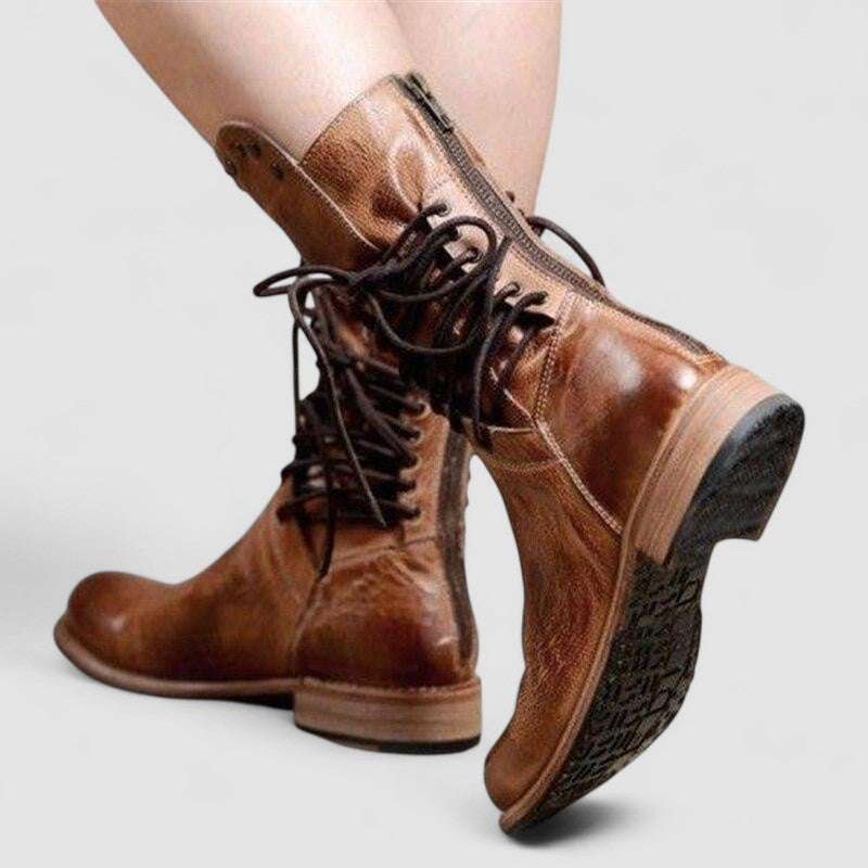 Marielle | Vintage enkellaarsjes met vetersluiting