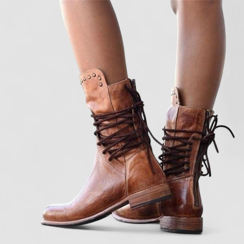 Marielle | Vintage enkellaarsjes met vetersluiting