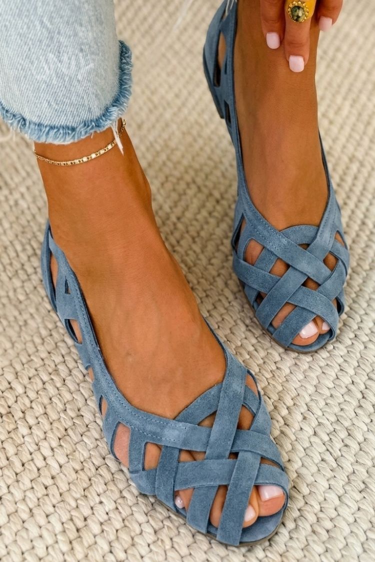 Casey | Platte sandalen met open teen en gekruiste bandjes