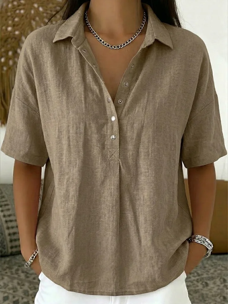Christa – Blouse met kraag en knoopdetail