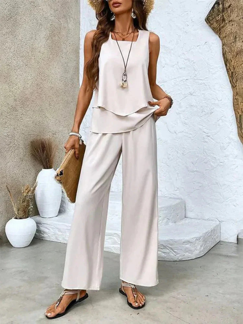 Rowana | Mouwloze top en wijde broek