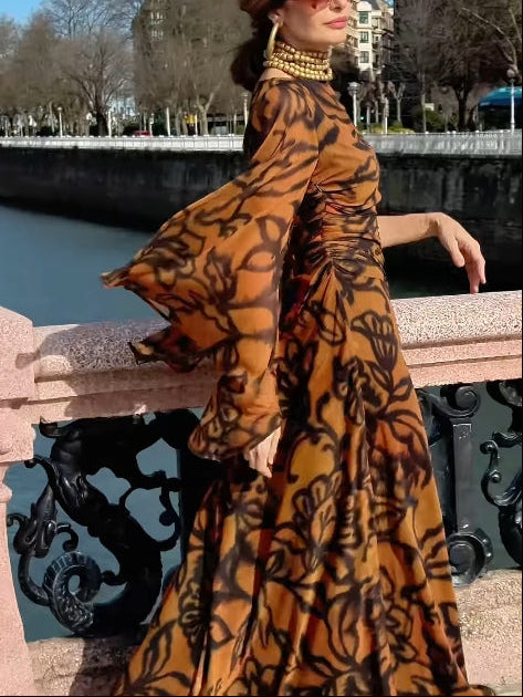 Machteld | Strandjurk in glamoureuze bruine kleur met print