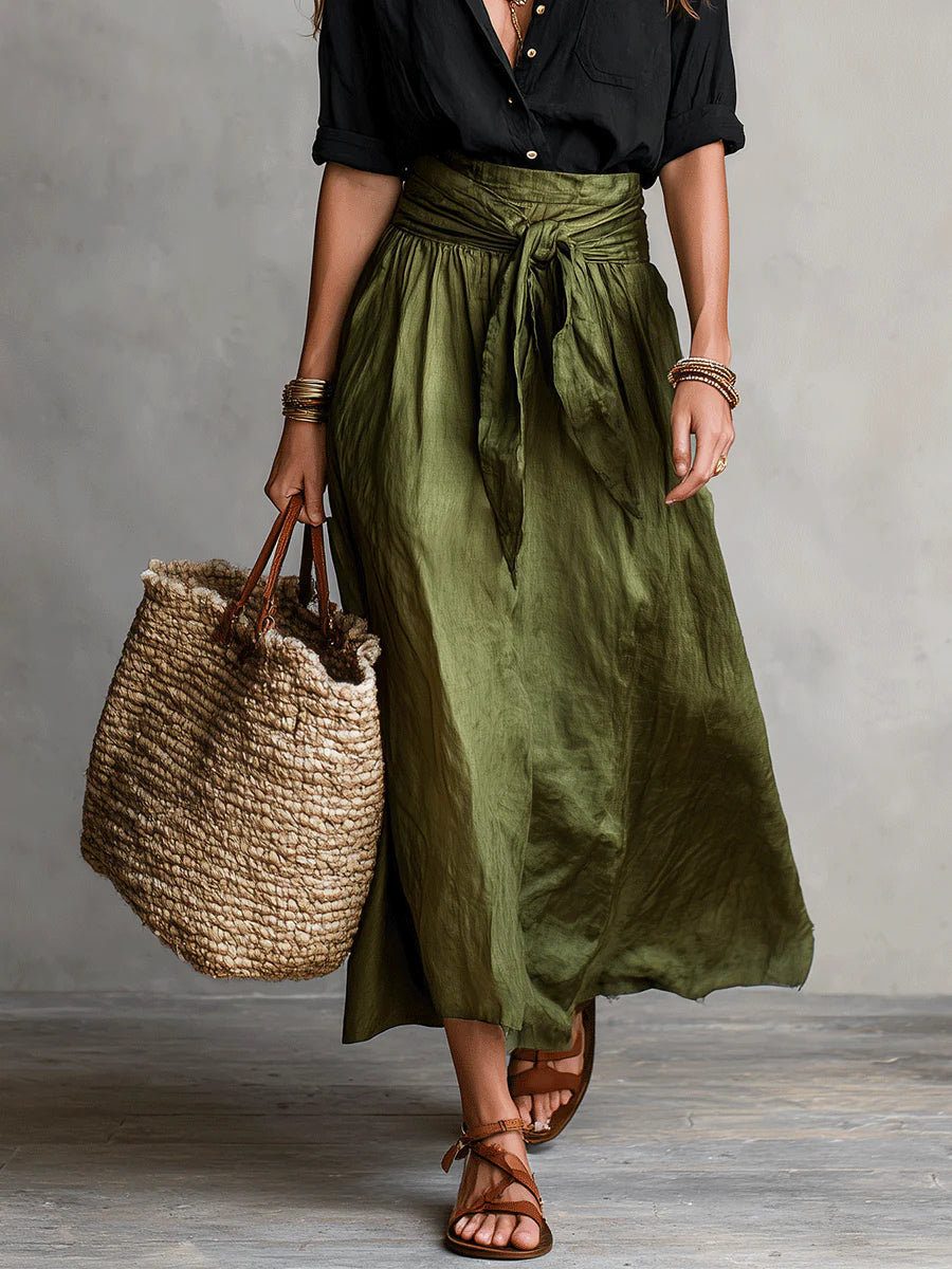 Rema | Tweedelige set: zwarte top en olijfgroene midirok