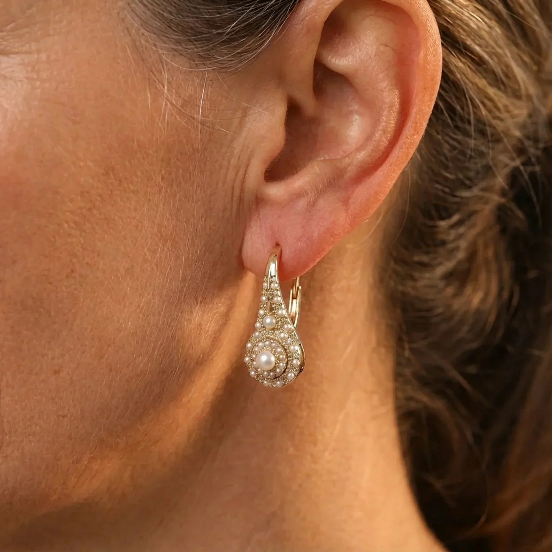 Elegante Pearl Bloom-oorbellen